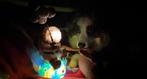 Micro lego astronaut op wereldbol met ledlicht, Ophalen of Verzenden, Lego