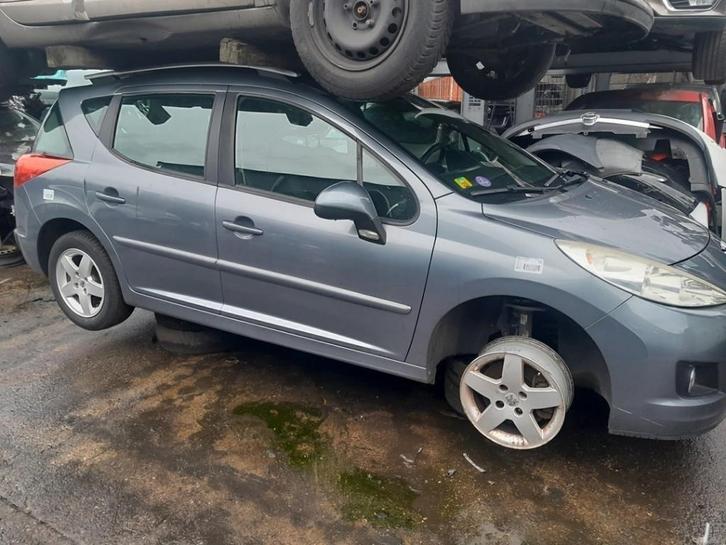 AILE AVANT DROIT Peugeot 207 SW (WE / WU) (01-2007/12-2013), Autos : Pièces & Accessoires, Carrosserie & Tôlerie, Garde-boue, Peugeot