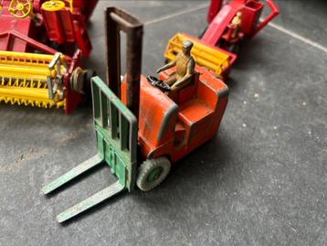 Lot Dinky en Corgi zie foto’s beschikbaar voor biedingen
