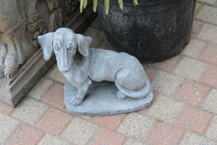 statue d un chien TECKEL assis en pierre, Jardin & Terrasse, Statues de jardin, Neuf, Animal, Pierre, Enlèvement ou Envoi