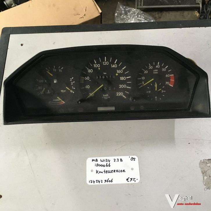 Mercedes W124 2.3 Benzine 1985   1800066   Km Tellerklok  12, Auto-onderdelen, Dashboard en Schakelaars, Gebruikt, Ophalen of Verzenden