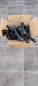 Kleerhangers, Ophalen