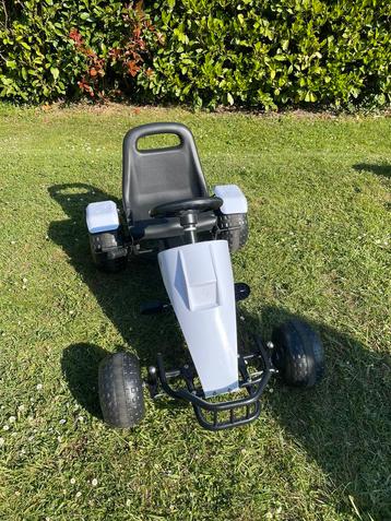 Kart enfant  beschikbaar voor biedingen