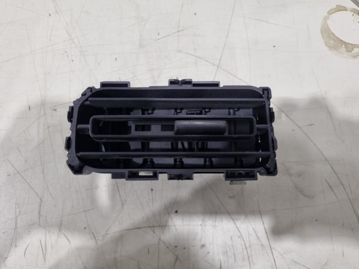 Grille aération tableau de bord d'un Peugeot Partner, Autos : Pièces & Accessoires, Tableau de bord & Interrupteurs, Peugeot, Utilisé