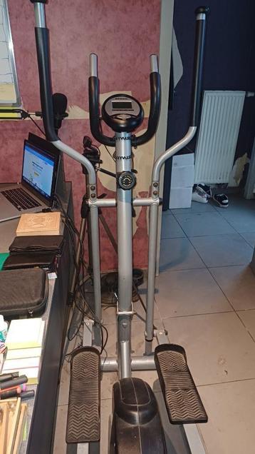 Vélo elliptique Décathlon beschikbaar voor biedingen