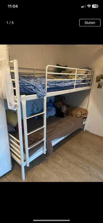 Stapelbed wit in ijzer beschikbaar voor biedingen