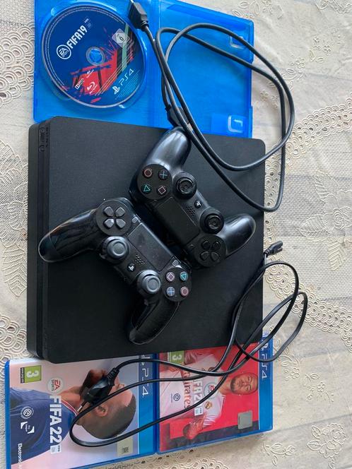 PS4slim + 2 controllers + 3 games (bespreekbaar), Games en Spelcomputers, Spelcomputers | Sony PlayStation 4, Zo goed als nieuw