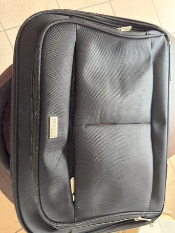 Trust laptoptas beschikbaar voor biedingen
