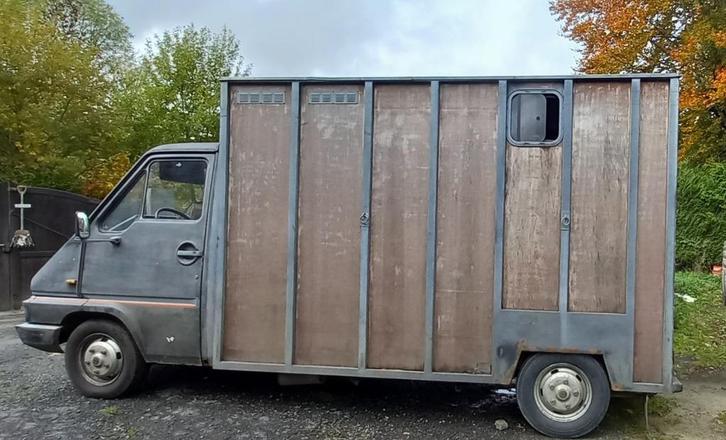 Camion 2 chevaux 1991, 168000km, Dieren en Toebehoren, Paarden en Pony's | Trailers en Aanhangwagens, Gebruikt, 2-paards trailer