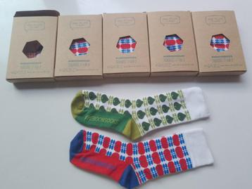 5 paar nieuwe sokken 27-30 hero on socks in doos appel/peer beschikbaar voor biedingen