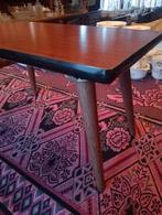 Laag bloemen tafeltje jaren '60, Ophalen