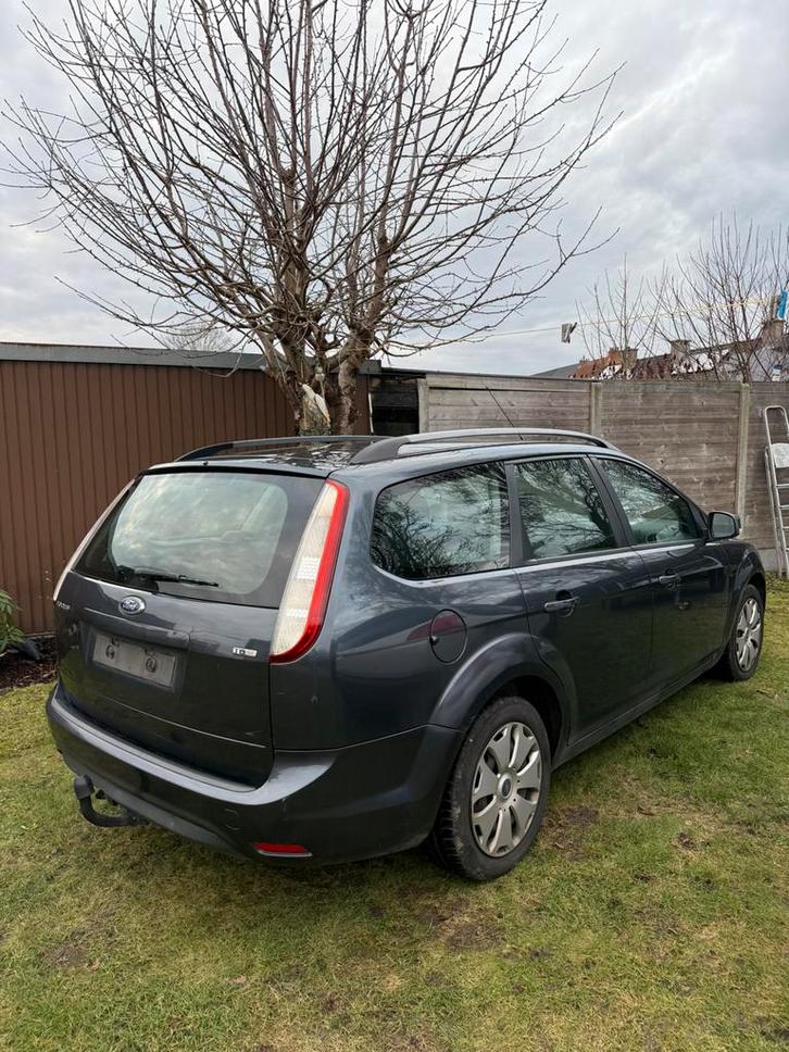 Ford focus te koop 1.6L diesel, Auto's, Ford, Particulier, Focus, Trekhaak, Diesel, 5 deurs, Handgeschakeld, Ophalen