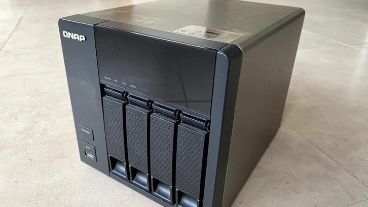 QNAP NAS TS-412, Computers en Software, NAS, Gebruikt, Ophalen of Verzenden
