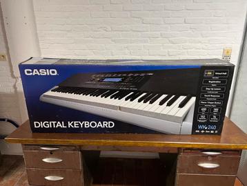 Casio Digital Keyboard W-240 beschikbaar voor biedingen