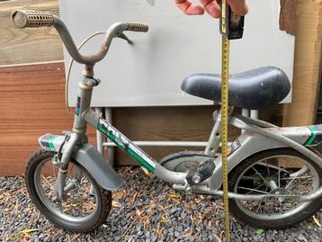 Kinderfiets op volle banden beschikbaar voor biedingen