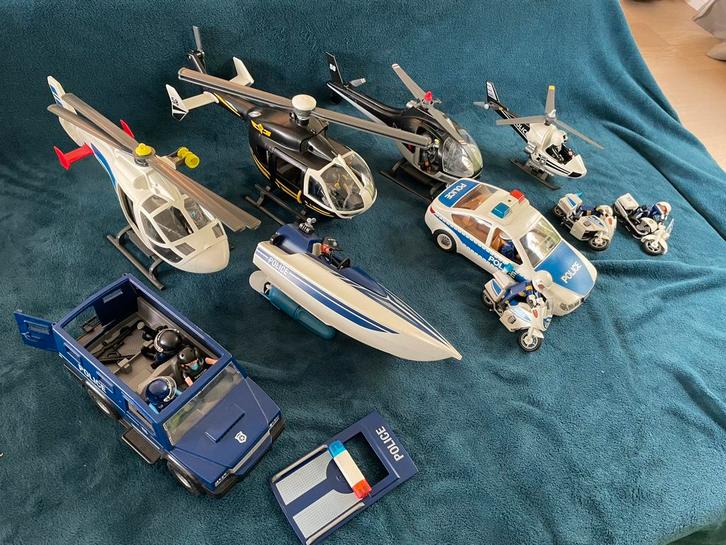Lot playmobils police avec vehicules et helicopteres, Enfants & Bébés, Jouets | Playmobil, Utilisé, Enlèvement