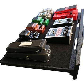 Pedalboard Gator avec alimentation, câbles et transport  beschikbaar voor biedingen