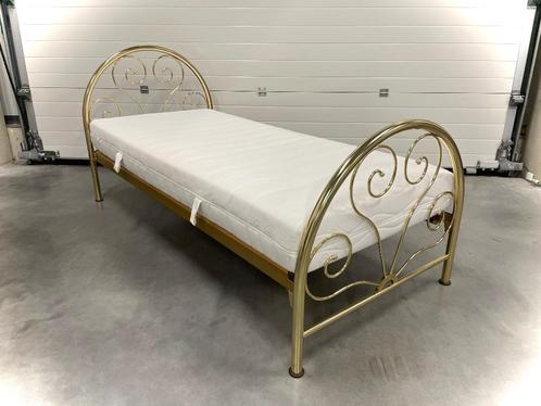 Bed 90x200cm / metaal goudkleurig / compleet !!, Huis en Inrichting, Slaapkamer | Bedden, Zo goed als nieuw, Eenpersoons, 90 cm