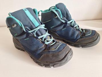 Chaussures hautes imperméables de randonnée Quechua taille 3