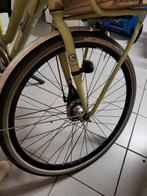 Damesfiets met fietsaccessoires  :, Fietsen en Brommers, Fietsen | Dames | Damesfietsen, Ophalen, Versnellingen