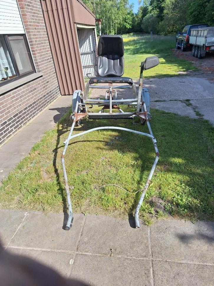 Twee paarden karren, Dieren en Toebehoren, Stalling en Weidegang, 1 paard of pony