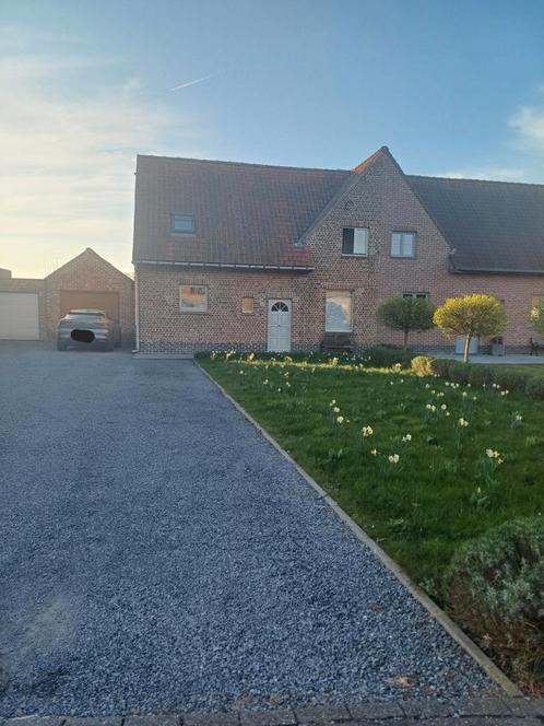 Halfopen bebouwing, rustig gelegen toch vlakbij centrum, Immo, Huizen en Appartementen te koop