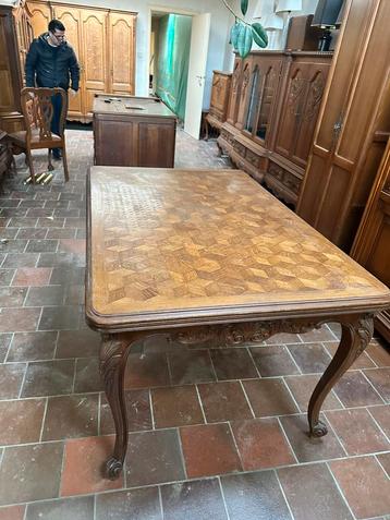 Antiek eet Tafel salon tafel  beschikbaar voor biedingen