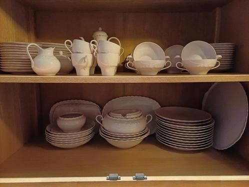 Porcelaine Service Roos Hutschenreuter 1974, Huis en Inrichting, Keuken | Servies, Zo goed als nieuw, Compleet servies, Overige stijlen