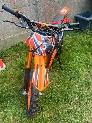 Crossmotor 2 takt beschikbaar voor biedingen