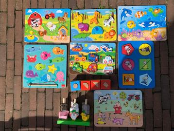 Houten kinderpuzzels lot beschikbaar voor biedingen