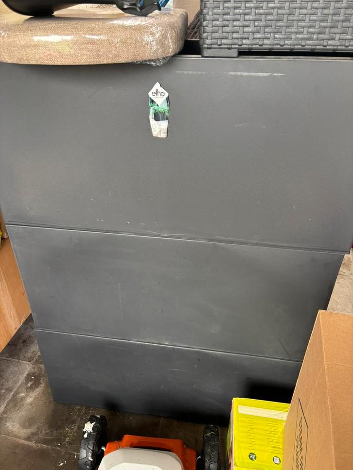 40€/bac Elho vivo plantenbak met matte afwerking, Tuin en Terras, Bloembakken en Plantenbakken, Zo goed als nieuw, Binnen, Ophalen