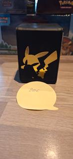Pikachu deck box, Ophalen of Verzenden, Zo goed als nieuw
