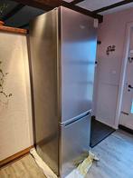 Frigo réfrigérateur et congélateur combiné sous garantie, Electroménager, Comme neuf, À Poser, Enlèvement, 160 cm ou plus