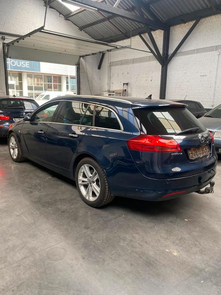 OPEL INSIGNA SPORTS TOURER, Auto's, Opel, Bedrijf, Te koop, Insignia, Diesel, 5 deurs, Automaat, Blauw, Beige, Leder, Ophalen