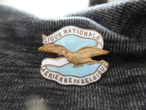 knoopsgatinsigne "Ligue Nationale Aérienne de Belgique", Postzegels en Munten, Penningen en Medailles, Overige materialen, Ophalen of Verzenden