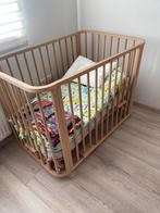 Baby bed in goede staat met wieltjes, Ophalen, Zo goed als nieuw, Wieltjes
