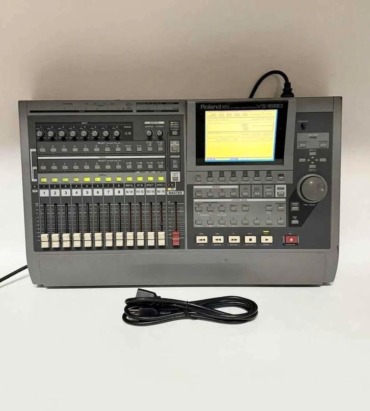 Roland VS-1680 + externe SCSI Zip Drive = Mixer/Recorder, TV, Hi-fi & Vidéo, Appareils professionnels, Utilisé, Audio, Enlèvement