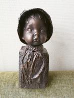 Beeld van een meisje in bronskleurige powertex, brons-look., Enlèvement ou Envoi