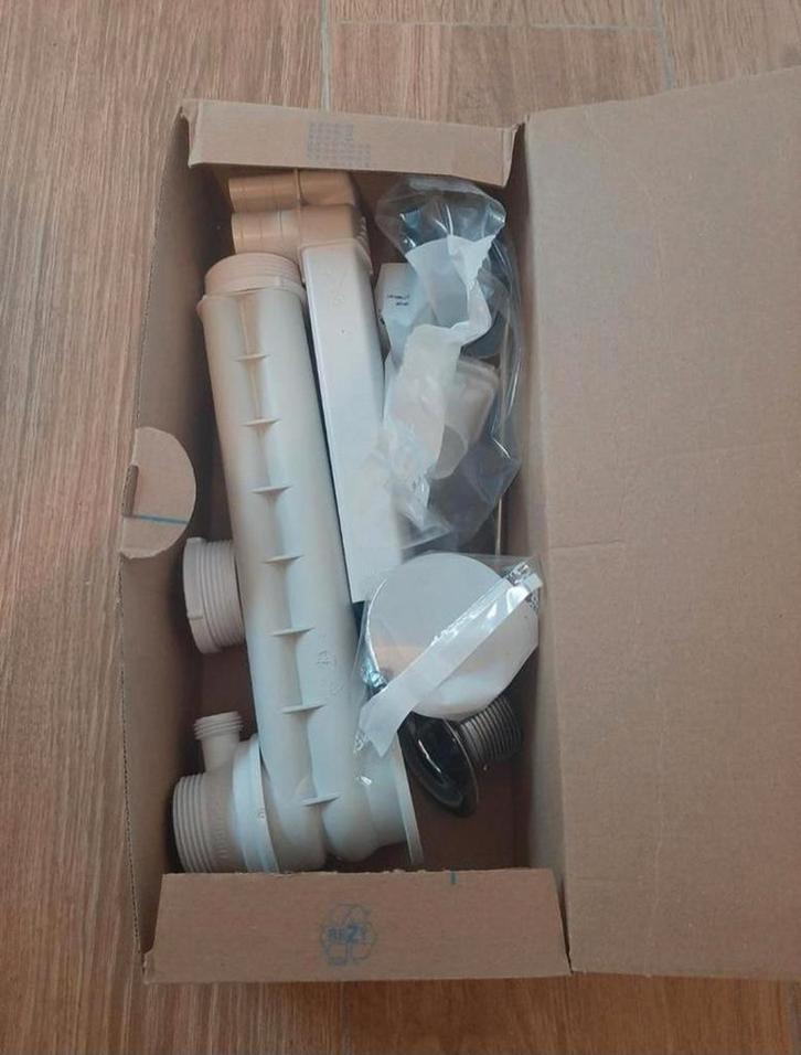 Nieuwe Geberit overloopsystemen chroom voor dubbele lavabo, Doe-het-zelf en Bouw, Sanitair, Nieuw, Wastafel, Chroom, Ophalen of Verzenden