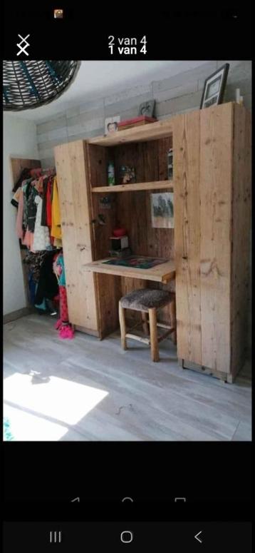 Kleding kast met bureau van steigerhout  beschikbaar voor biedingen