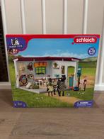 Schleich Zadelkamer 42591 - Nieuw in Doos!, Kinderen en Baby's, Ophalen of Verzenden, Nieuw, Jongen of Meisje