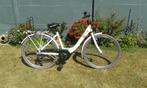 meisjesfiets 26 inch, Fietsen en Brommers, Ophalen of Verzenden, Zo goed als nieuw, 26 inch of meer, Handrem