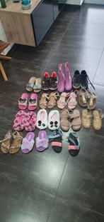 Mixte de chaussures et sandalettes pour fille, Kinderen en Baby's, Kinderkleding | Schoenen en Sokken, Schoenen, Meisje, Gebruikt