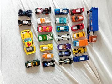 26x Hotwheels/Matchbox auto's  beschikbaar voor biedingen