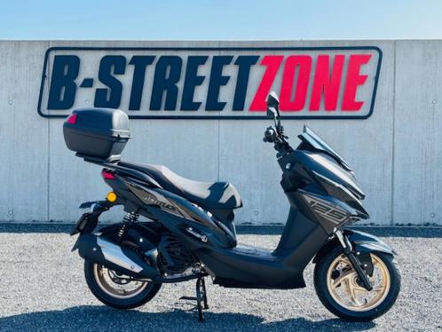 ONTDEK DE NIEUWSTE! GTS Attitude 125, Fietsen en Brommers, Scooters | Vespa, Nieuw, Ophalen