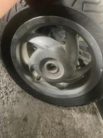 Piaggio 125 cc achtervelg michelin band, Fietsen en Brommers, Ophalen of Verzenden, Piaggio