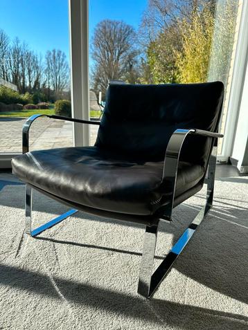 Conform Shabby Armchair fauteuil en cuir marron beschikbaar voor biedingen