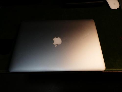 Mac Book Pro 15Inch-2015 Defect LCD, Informatique & Logiciels, Apple Macbooks, Utilisé, MacBook Pro, 15 pouces, 2 à 3 Ghz, 256 GB