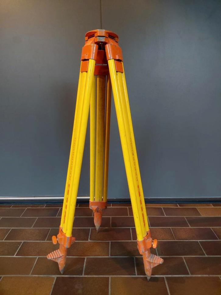 Trépied industriel vintage en bois - trépied - trépied WILD, Antiquités & Art, Curiosités & Brocante, Enlèvement ou Envoi