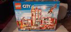 lego neuf 60110  caserne pompiers, Enlèvement ou Envoi, Neuf, Ensemble complet, Lego